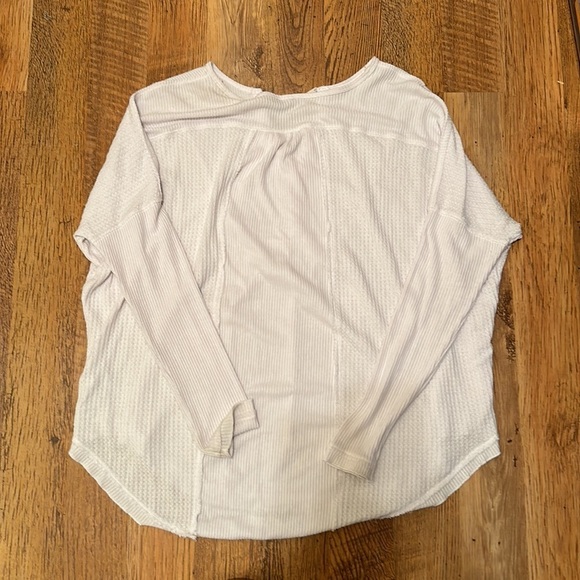 Free People White Flowy Quarter Button Long Sleeve Top D7 - Picture 3 of 4